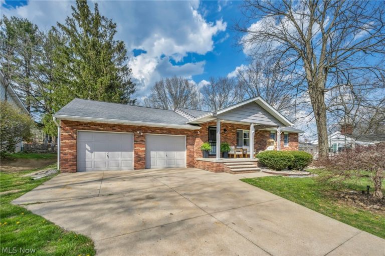 927 Eastwood Avenue, Tallmadge, OH - Photo 4