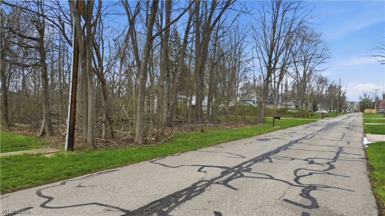 3320 Sandy Lane, Avon, OH - Photo 2