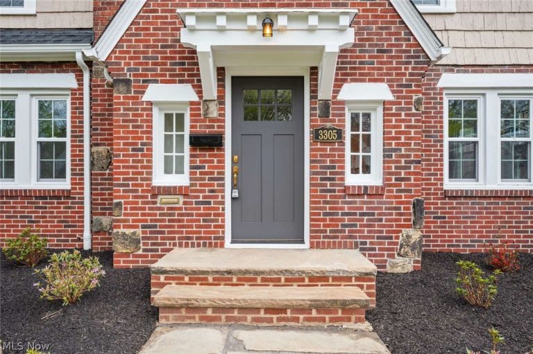 3305 Enderby Road, Shaker Heights, OH - Photo 2