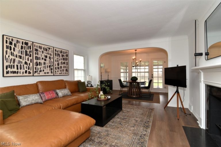 3677 Stoer Road, Shaker Heights, OH - Photo 5