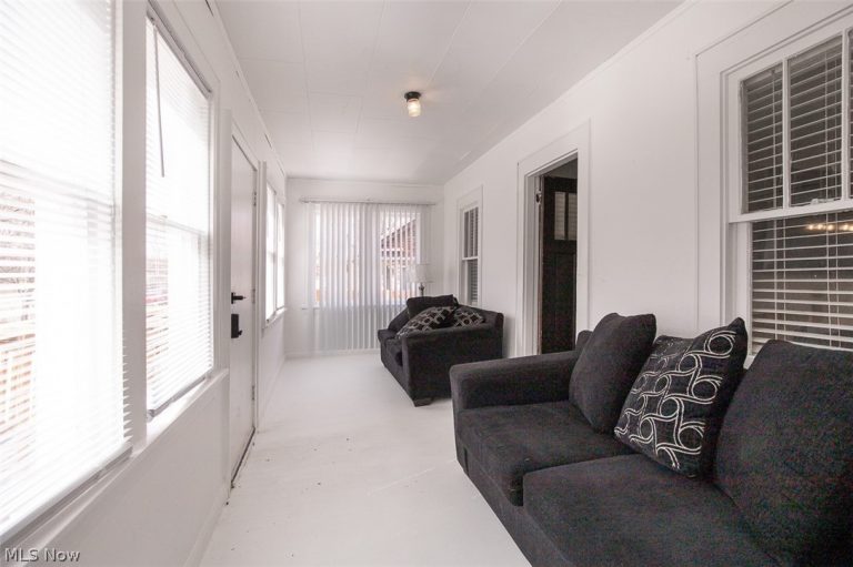 3782 Edgepark Drive, Akron, OH - Photo 4