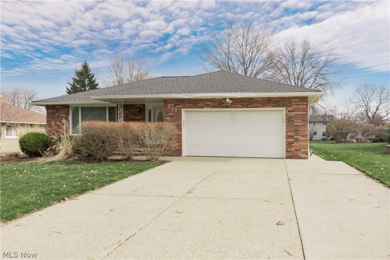 657 Lander Drive, Highland Heights, OH, 44143