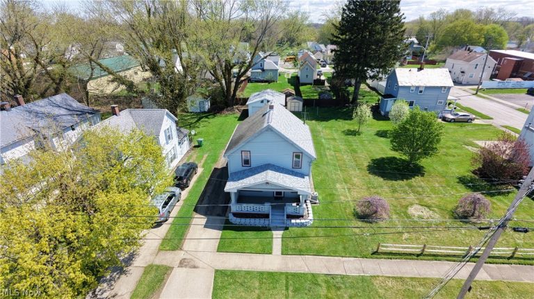 770 Broad Street, Conneaut, OH - Photo 2