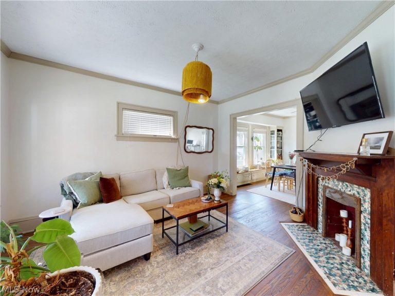 2320 Bellfield Avenue, Cleveland Heights, OH - Photo 5