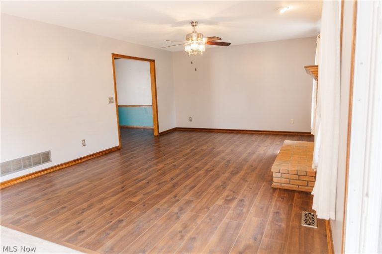 3069 Castle Circle, Massillon, OH - Photo 5