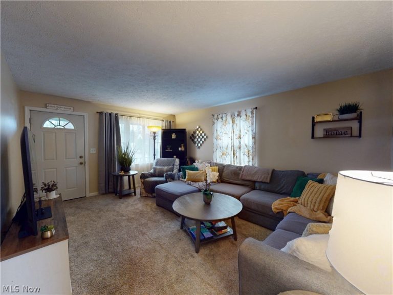 1405 35th Street, Canton, OH - Photo 2