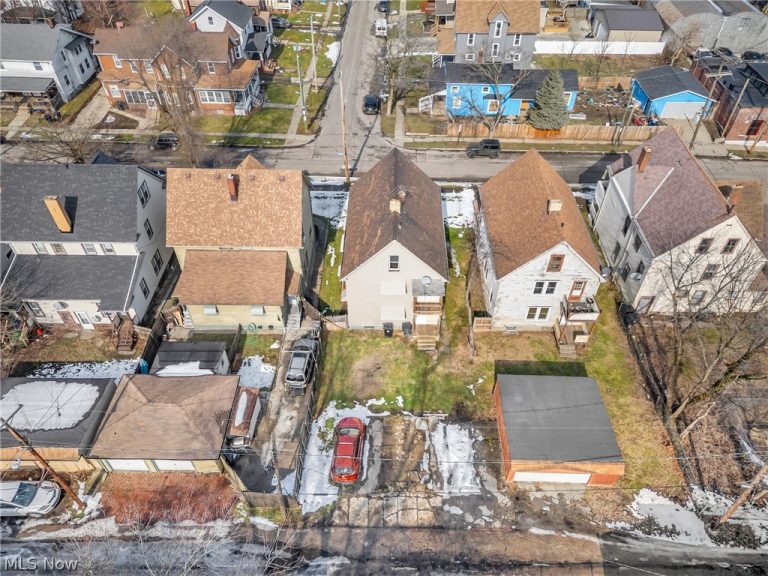 3011 Bradwell Avenue, Cleveland, OH - Photo 6