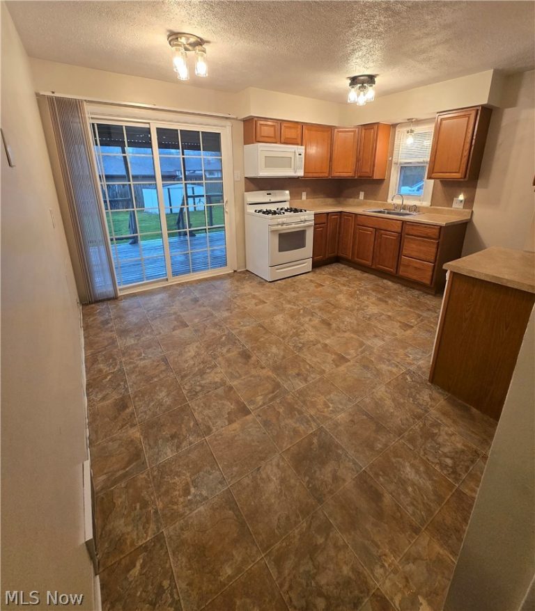 4290 Jennings Road, Cleveland, OH - Photo 5