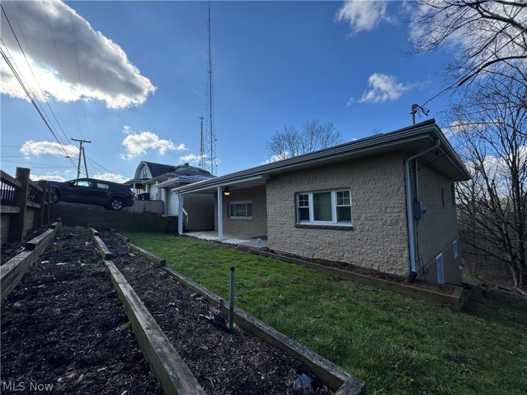 67457 Kirkwood Heights Road, Bridgeport, OH - Photo 2