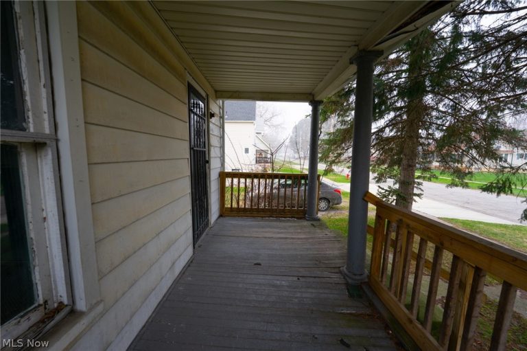 148 Oak Street, Elyria, OH - Photo 8