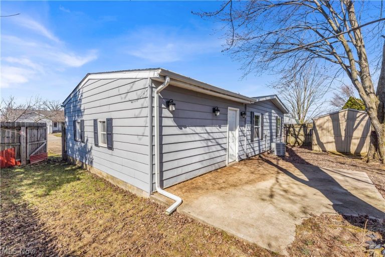 479 Stallion Court, LaGrange, OH - Photo 4