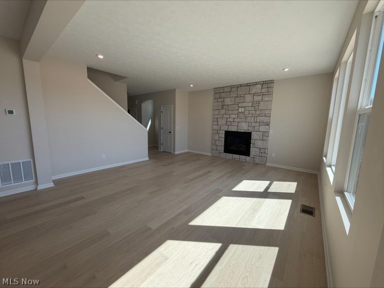 35927 Baldauf Crossing, North Ridgeville, OH - Photo 5