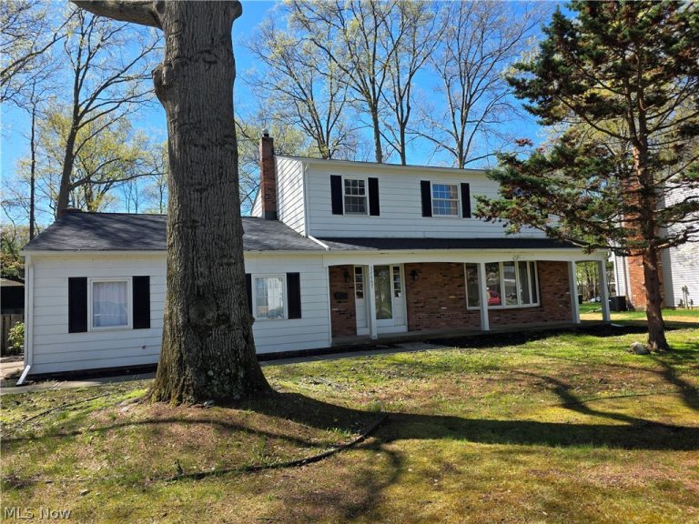 32667 Carriage Lane, Avon Lake, OH - Photo 2