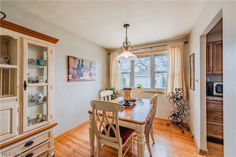 3605 Glenbar Drive, Fairview Park, OH - Photo 4