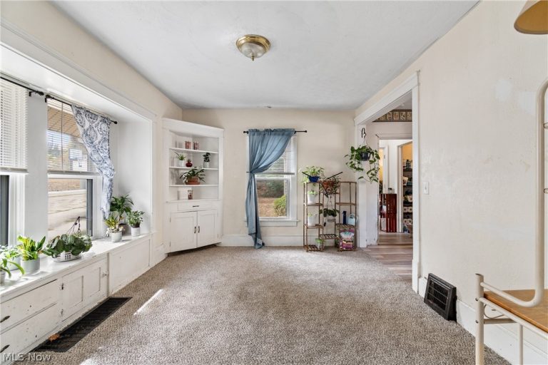 38 Walnut Court, Mogadore, OH - Photo 6