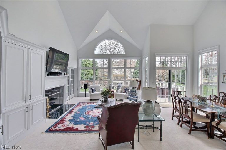 441 Glengary Circle, Highland Heights, OH - Photo 6