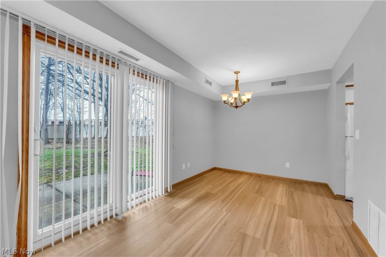 10446 Independence Drive #20D, North Royalton, OH - Photo 8