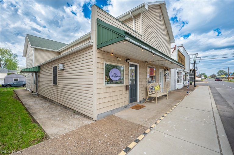 2815 Grand Central Avenue, Vienna, WV - Photo 3