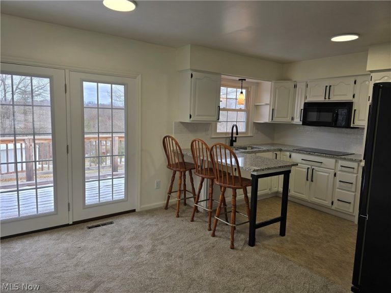 52 Meadow Ln Circle, Parkersburg, WV - Photo 5