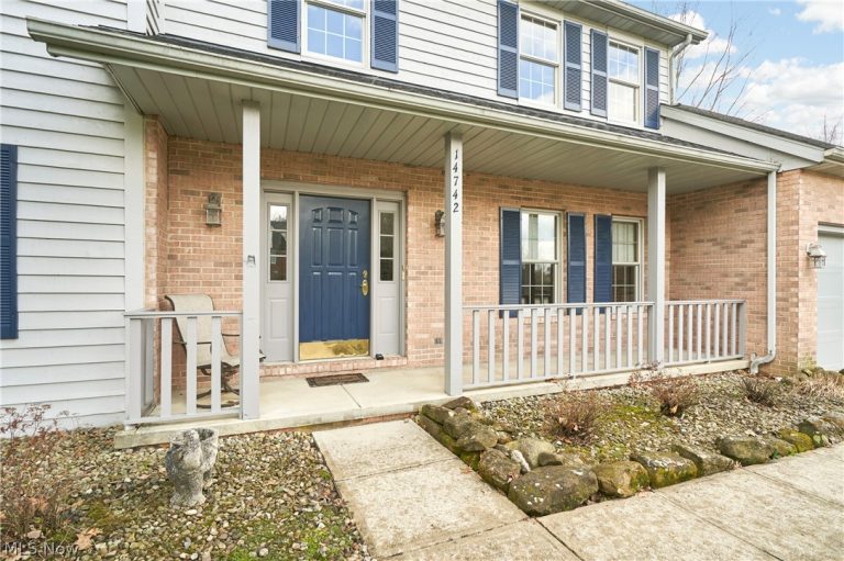 14742 King Arthurs Court, North Royalton, OH - Photo 2