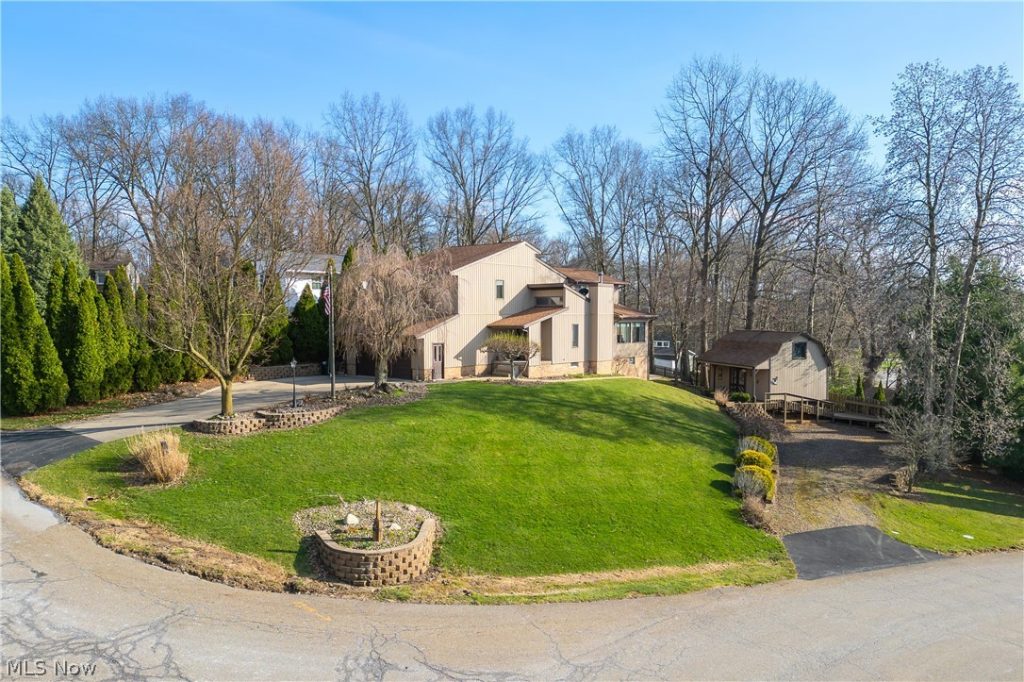 5124 Beachview Circle, Canton, OH