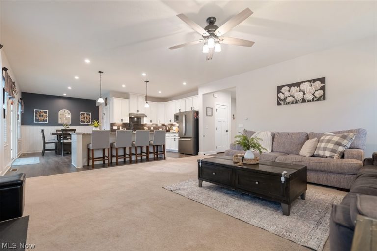 3349 Stoneleigh Road, Canton, OH - Photo 8