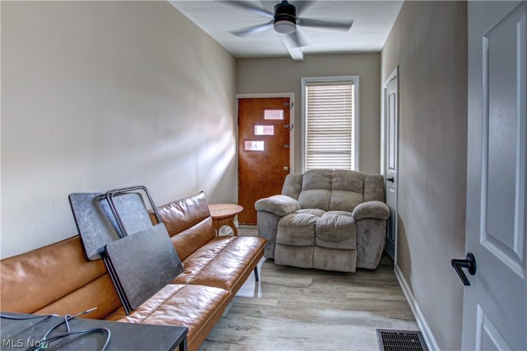 1913 123rd Street, Cleveland, OH - Photo 2