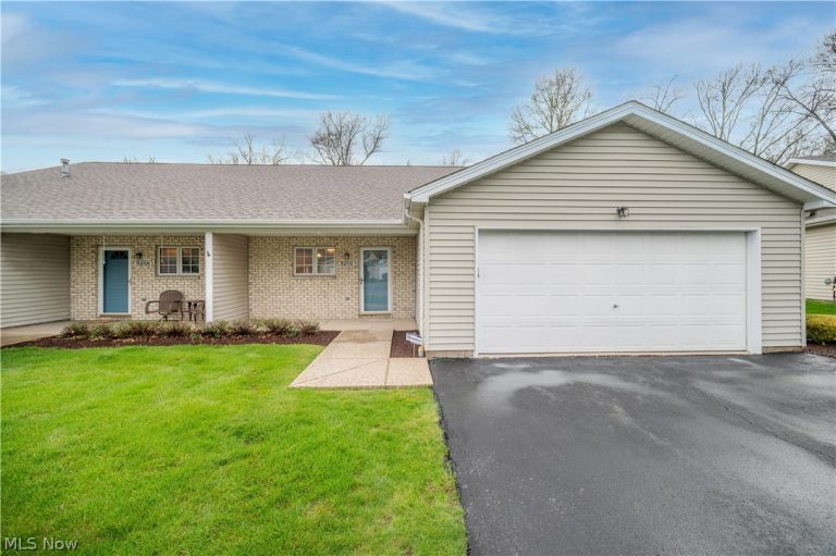 521 Wilcox Lane #B, Austintown, OH, 44515
