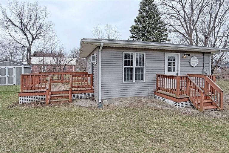 211 Orchard Lane, Kelleys Island, OH, 43438
