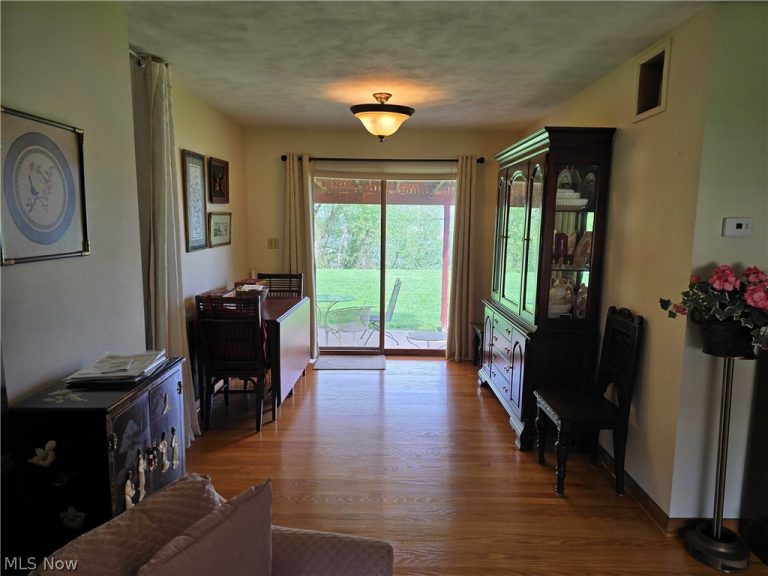 2922 Waverly Road, Williamstown, WV - Photo 3