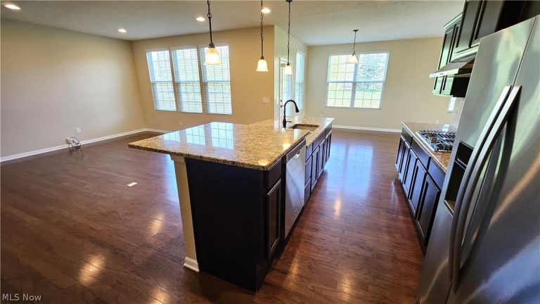 7226 Dursley Court, Solon, OH - Photo 8