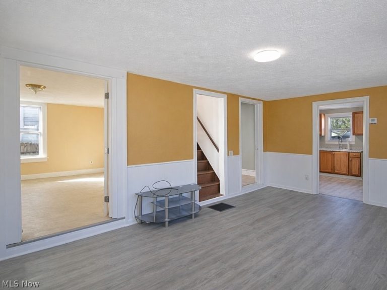 493 Elm Street, Painesville, OH - Photo 8