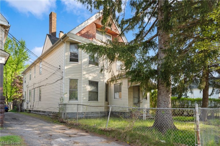 5862 Cable Avenue, Cleveland, OH - Photo 2