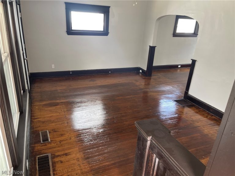 3303 90th Street, Cleveland, OH - Photo 2