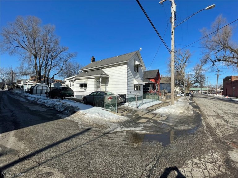 3140 33rd Street, Cleveland, OH - Photo 3