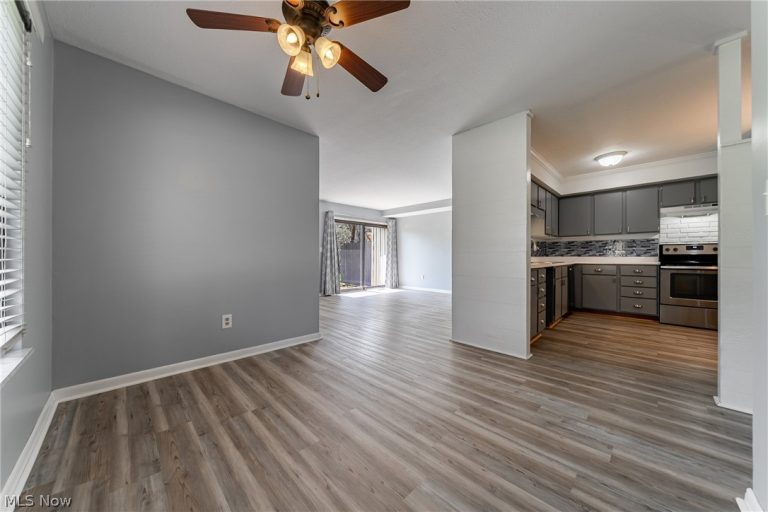 68 Landings Way, Avon Lake, OH - Photo 5