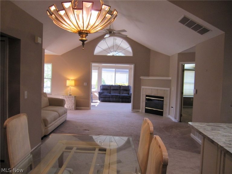 584 Crossings Circle, Tallmadge, OH - Photo 6