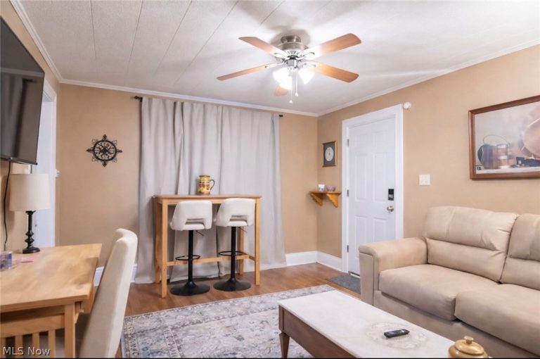 296 Cole Avenue, Akron, OH - Photo 3