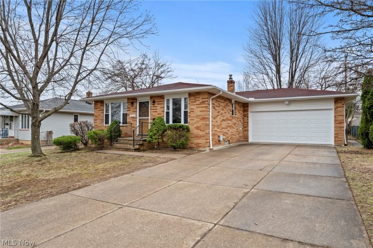 1201 Galaxy Drive, Cleveland, OH - Photo 2