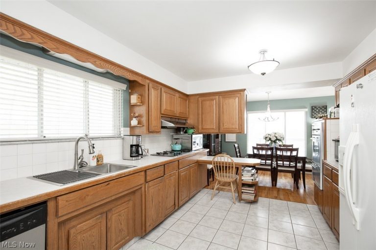 2986 Wilbanks Drive, Norton, OH - Photo 6