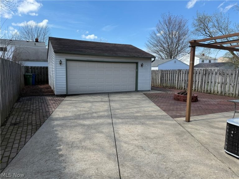 1030 349th Street, Eastlake, OH - Photo 4