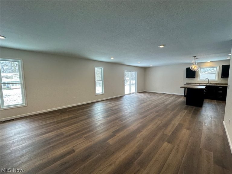 36 Maranatha Drive, Youngstown, OH - Photo 5