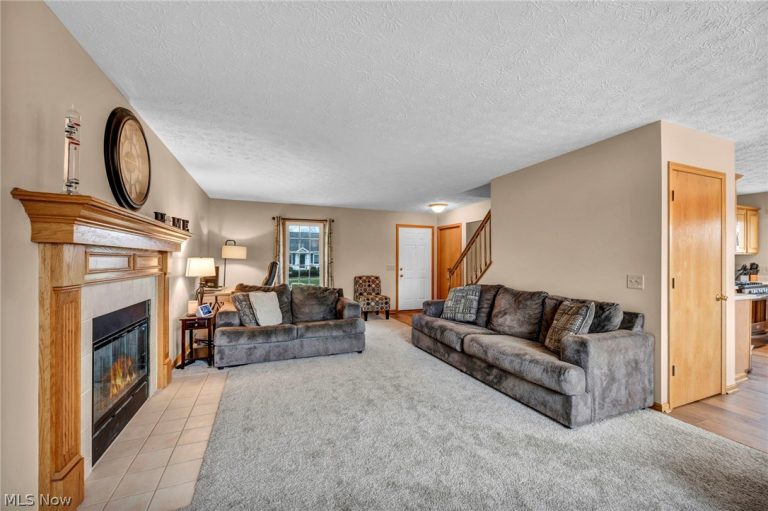 5704 Halwick Drive, Ravenna, OH - Photo 5