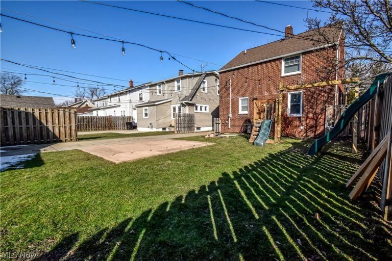 536 Independence Street, Fairport Harbor, OH - Photo 4
