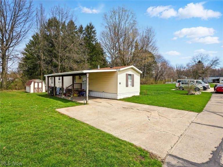 11 Caroll Avenue, Orwell, OH, 44076