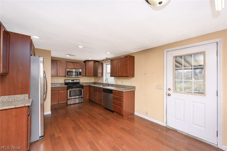 1922 Edgewood Drive, Twinsburg, OH - Photo 8