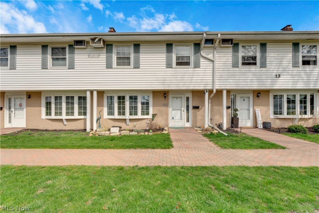 13 Meadowlawn Drive ##2, Mentor, OH