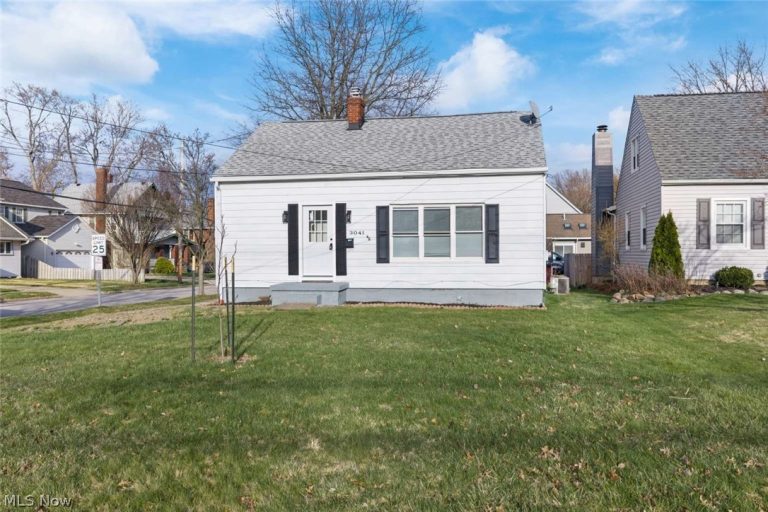 3041 Hudson Drive, Cuyahoga Falls, OH, 44221