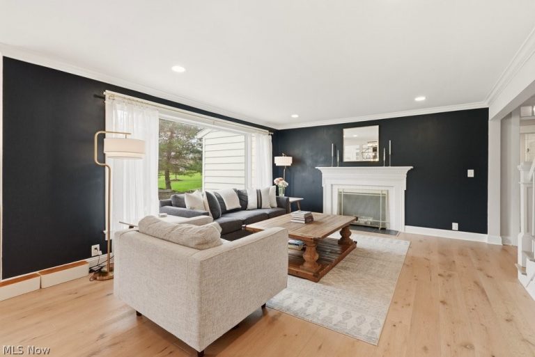 29126 Shaker Boulevard, Cleveland, OH - Photo 8