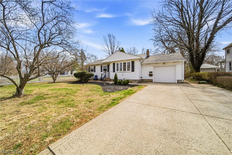 8462 Nowlen Street, Mentor, OH - Photo 2